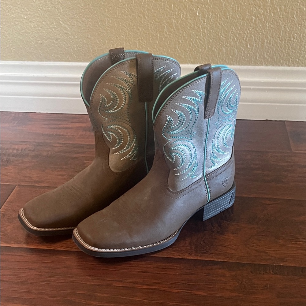 Ariat Brown Boots with Blue Stitching